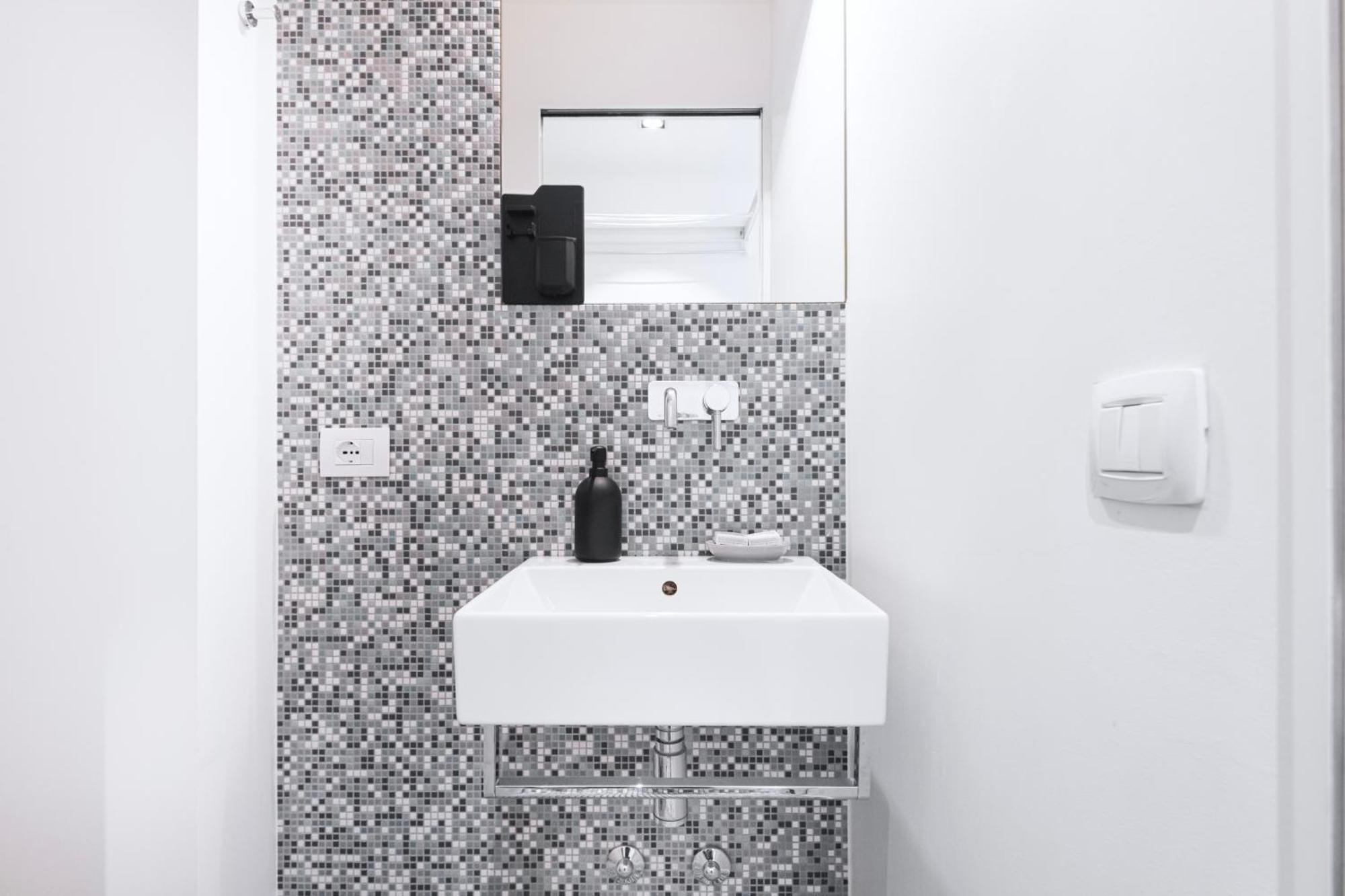 Easylife - Accogliente Appartamento In Bocconi Milán Exteriér fotografie